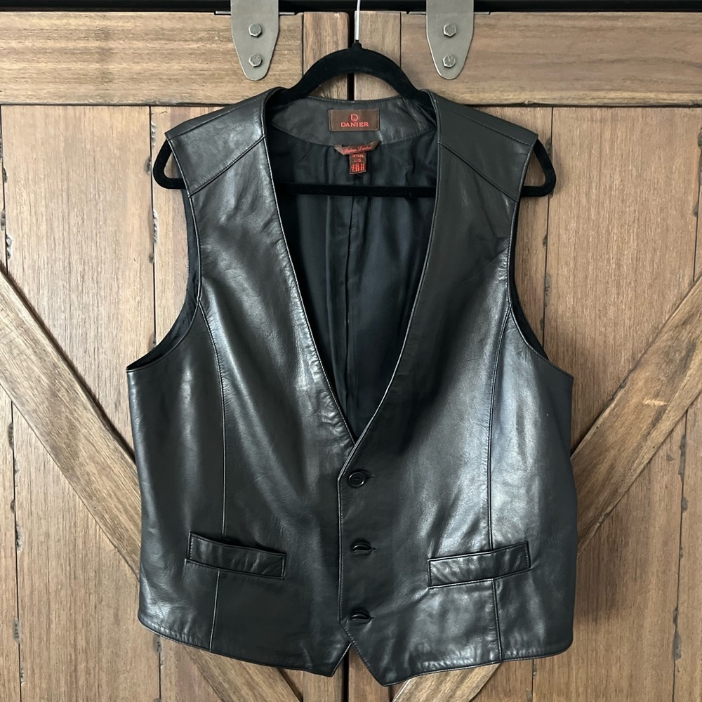 Danier Italian Leather Button Up Vest Black Size Large